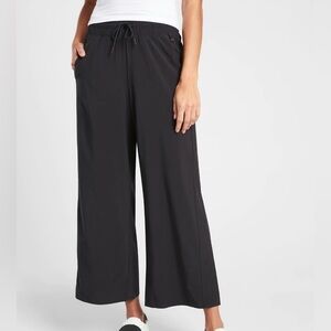 Athleta avenue wide leg crop pants black 16